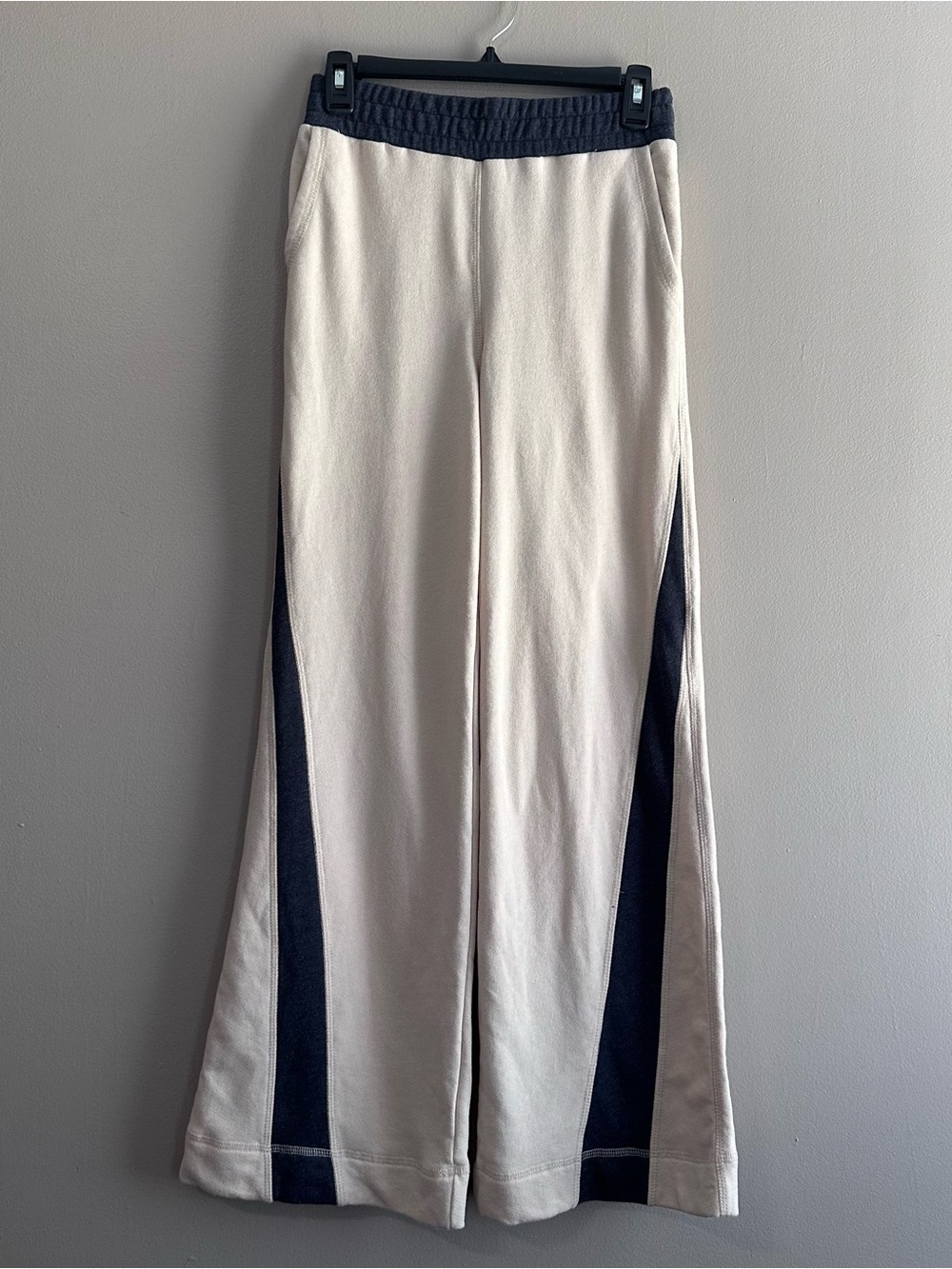 Sundry Cream Navy Blue Colorblock Wide Leg Sweatpants Womens XS Comfy Loungewear
